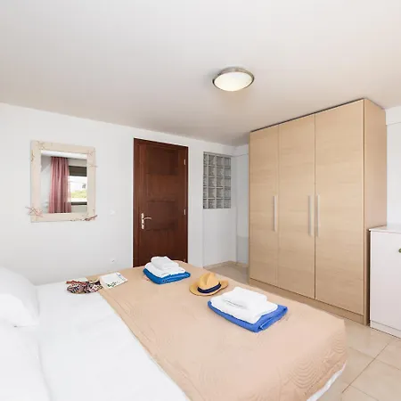 Blue Wave Tessera Villa Gennadi